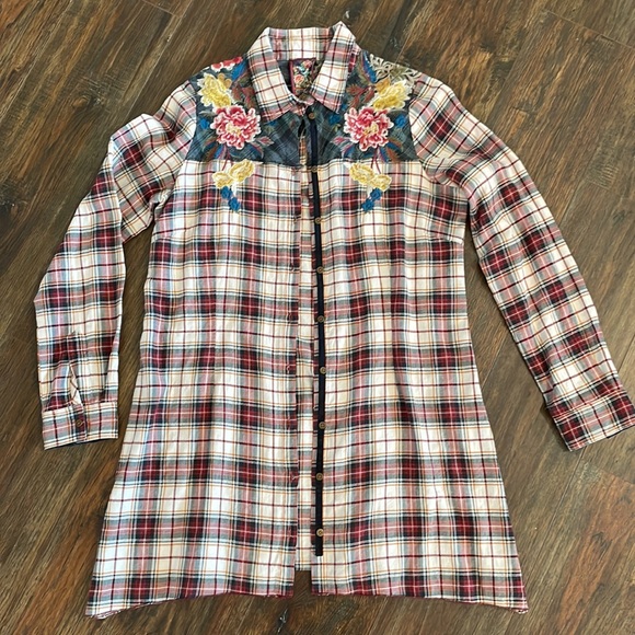 Johnny Was Collection Imogen Smock Shirt Red & Black Plaid Size SM RETAIL $240 - Picture 5 of 5